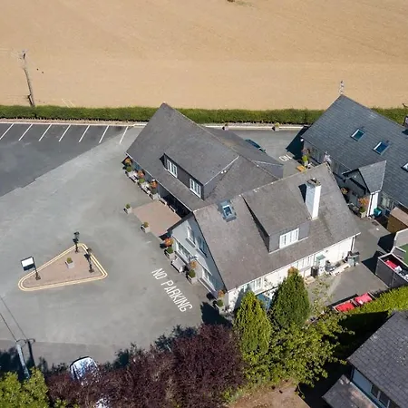 Aisling 2* Ashbourne